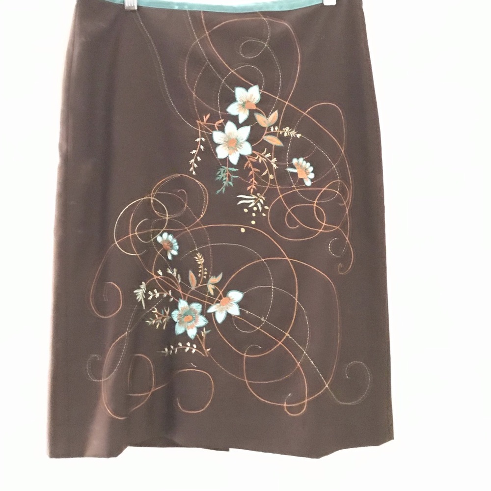 Vintage Ann Taylor embroidered boho skirt; size 6